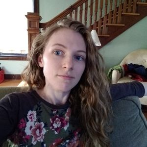 Meet your Posher, Claudia